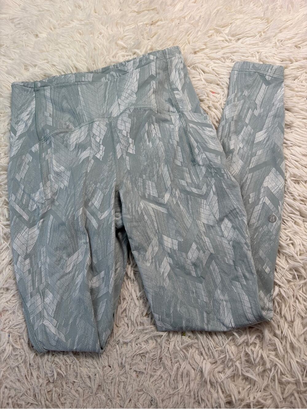 Lululemon Swift Speed High-Rise Tight 28" Reverberate Chevron Jacquard Silver Bl